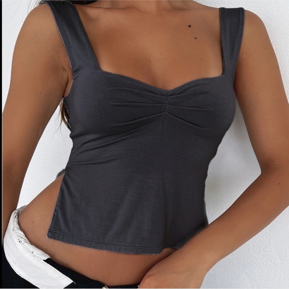 White Fox Charcoal Tank